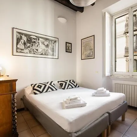 Sarpi - 15 Min Duomo Apartment